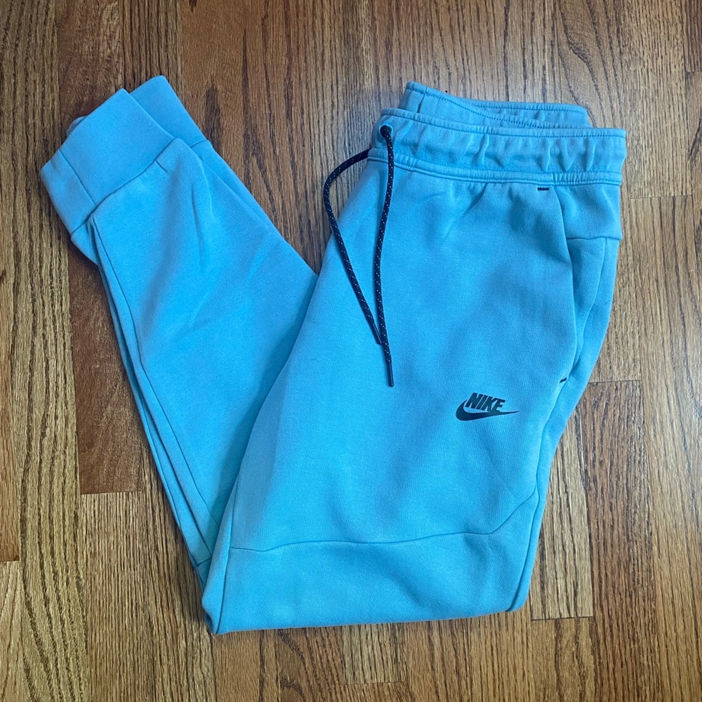 Nike Men’s Tech Fleece Joggers | Medium